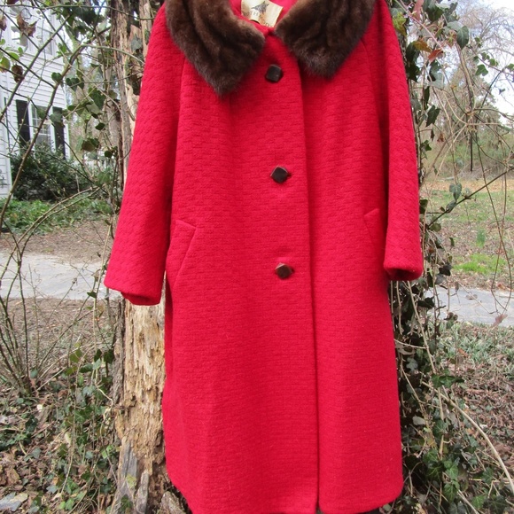 vintage 1960s Rothmoor red wool coat with mink collar, Mary Tyler Moore, b 40 - Picture 11 of 11